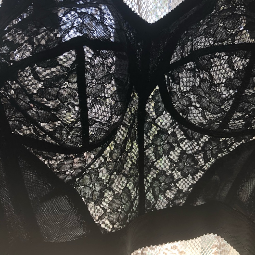 Black VTG Extra Lacy Longline Bra - Picture 8 of 11